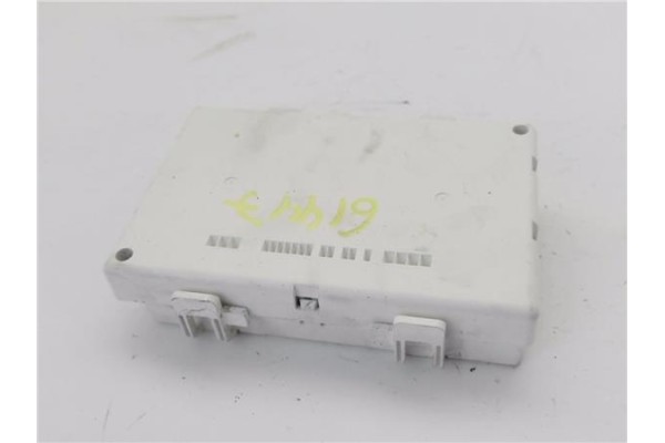 Recambio de caja fusibles/rele para fiat sedici (189) 1.9 jtd 8v 120 emotion referencia OEM IAM 3677055L20  