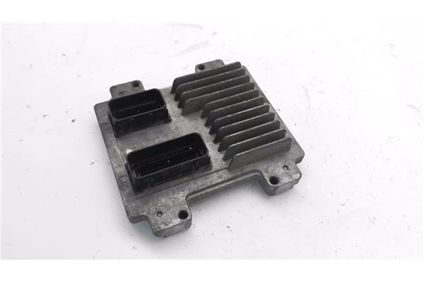 Recambio de centralita para opel corsa d 1.2 referencia OEM IAM E8355576685 12636386 