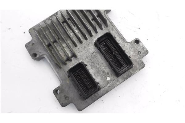 Recambio de centralita para opel corsa d 1.2 referencia OEM IAM E8355576685 12636386 