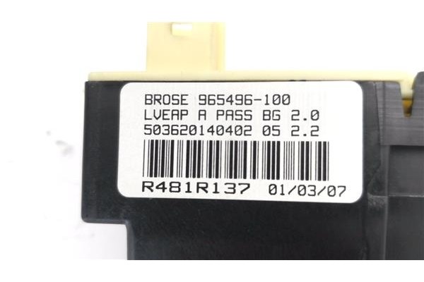 Recambio de motor elevalunas delantero derecho para citroen c4 coupe 1.6 hdi referencia OEM IAM 9681576780 965496100 