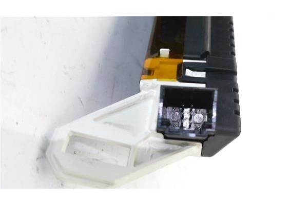 Recambio de display para citroen c4 coupe 1.6 hdi referencia OEM IAM 9662226080 102602003 