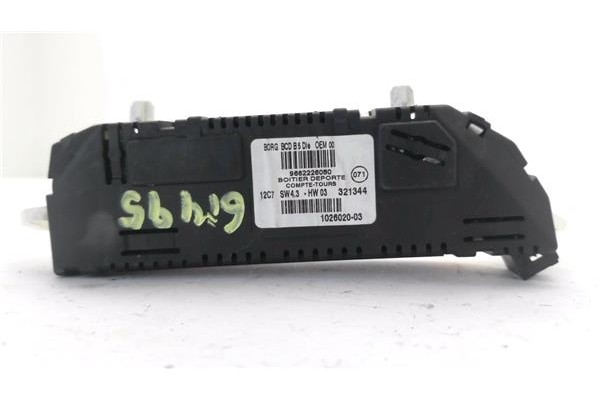 Recambio de display para citroen c4 coupe 1.6 hdi referencia OEM IAM 9662226080 102602003 