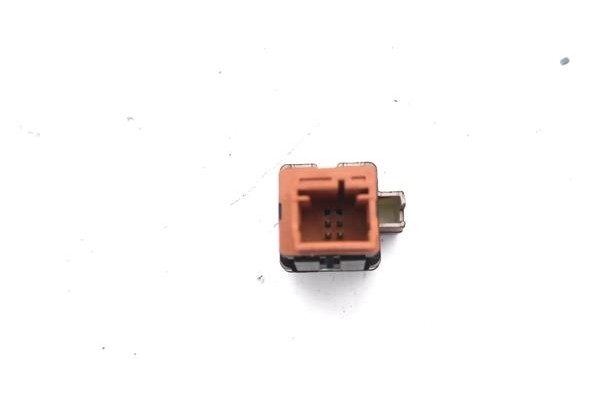 Recambio de interruptor luces emergencia para citroen c4 coupe 1.6 hdi referencia OEM IAM 96480877KR  