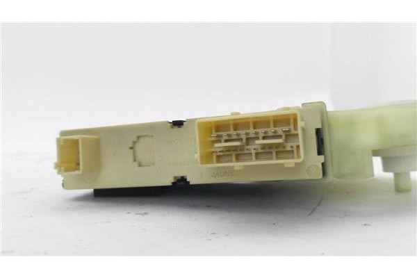 Recambio de motor elevalunas delantero izquierdo para citroen c4 coupe 1.6 hdi referencia OEM IAM 9681576980 9,65E+08 