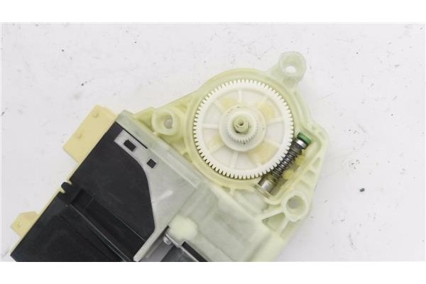 Recambio de motor elevalunas delantero izquierdo para citroen c4 coupe 1.6 hdi referencia OEM IAM 9681576980 9,65E+08 