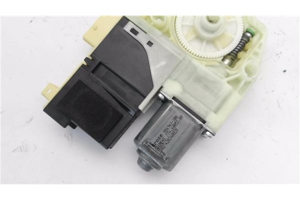 Recambio de motor elevalunas delantero izquierdo para citroen c4 coupe 1.6 hdi referencia OEM IAM 9681576980 9,65E+08 