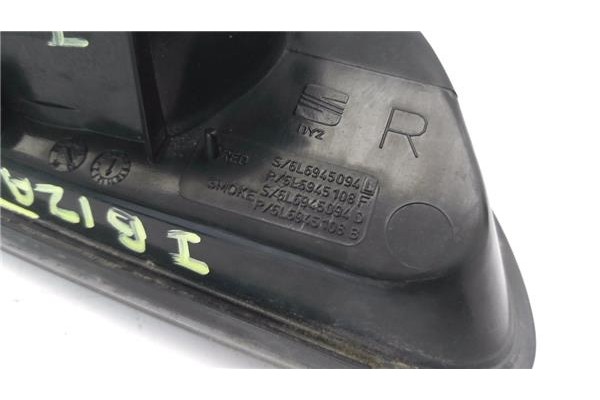 Recambio de piloto interior izquierdo para seat ibiza (6l1) 1.4 tdi referencia OEM IAM 6L6945093L 6L6945107F 