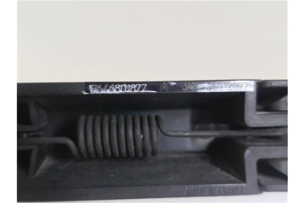 Recambio de brazo limpiaparabrisas trasero para citroen c4 coupe 1.6 hdi referencia OEM IAM 9646801877 80012897 