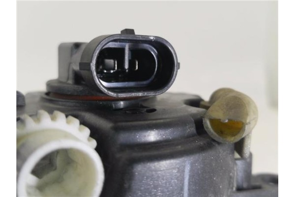 Recambio de faro antiniebla izquierdo para citroen c4 coupe 1.6 hdi referencia OEM IAM 9650001680 89204712 
