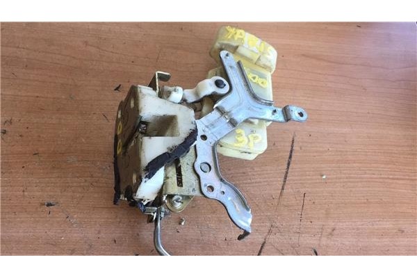 Recambio de cierre electromagnetico delantero derecho para toyota yaris (ncp1/nlp1/scp1) 1.0 linea luna referencia OEM IAM 00032