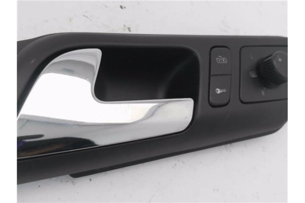Recambio de manilla int. puerta delantero izquierda para volkswagen polo iv (9n1) 1.4 16v referencia OEM IAM 6Q1837247G  