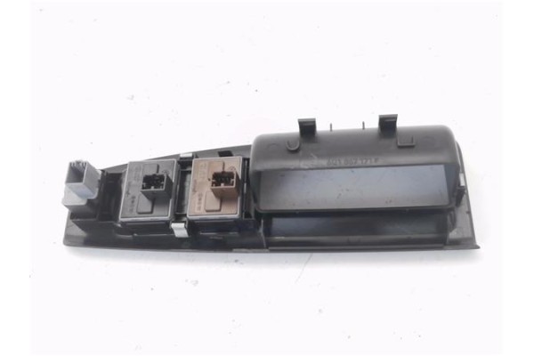 Recambio de mando elevalunas delantero izquierdo para volkswagen polo iv (9n1) 1.4 16v referencia OEM IAM 6Q1867171F  