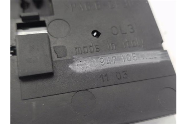 Recambio de luz delantero central techo para volkswagen polo iv (9n1) 1.4 16v referencia OEM IAM 6Q0947105CY  