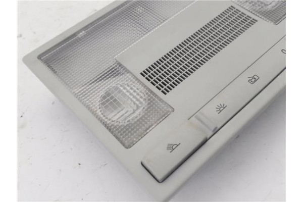Recambio de luz delantero central techo para volkswagen polo iv (9n1) 1.4 16v referencia OEM IAM 6Q0947105CY  