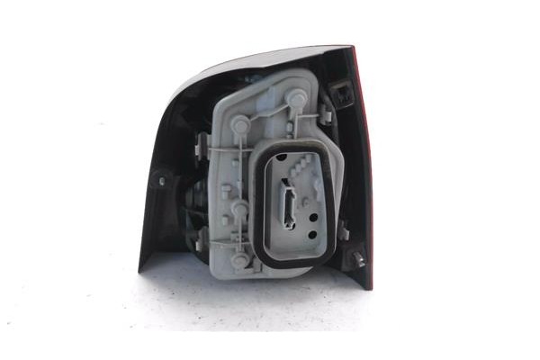 Recambio de piloto trasero izquierdo para volkswagen polo iv (9n1) 1.4 16v referencia OEM IAM 6Q6945095G  