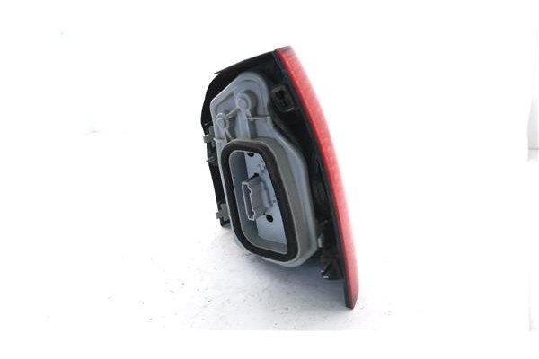 Recambio de piloto trasero izquierdo para volkswagen polo iv (9n1) 1.4 16v referencia OEM IAM 6Q6945095G  
