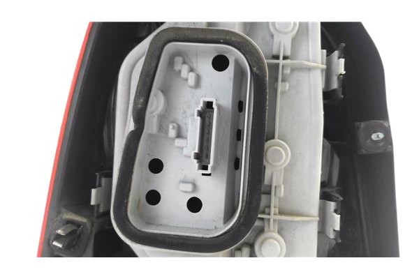 Recambio de piloto trasero derecho para volkswagen polo iv (9n1) 1.4 16v referencia OEM IAM 6Q6945096G 6Q6945112A 