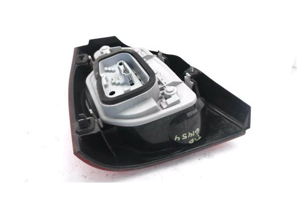 Recambio de piloto trasero derecho para volkswagen polo iv (9n1) 1.4 16v referencia OEM IAM 6Q6945096G 6Q6945112A 