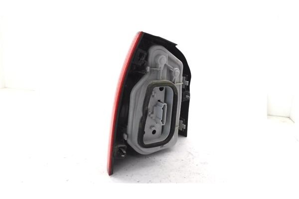 Recambio de piloto trasero derecho para volkswagen polo iv (9n1) 1.4 16v referencia OEM IAM 6Q6945096G 6Q6945112A 