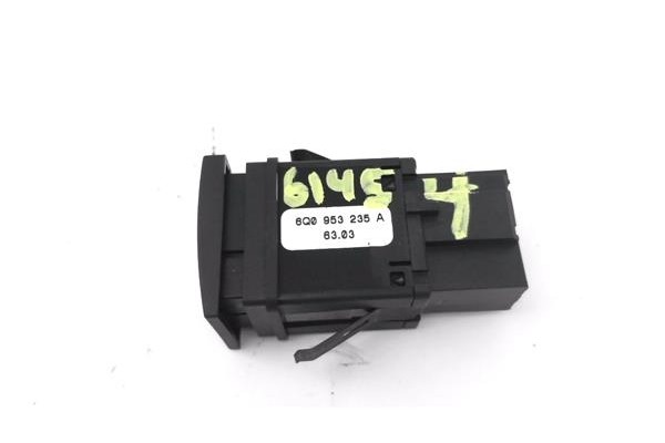 Recambio de interruptor luces emergencia para volkswagen polo iv (9n1) 1.4 16v referencia OEM IAM 6Q0953235A  