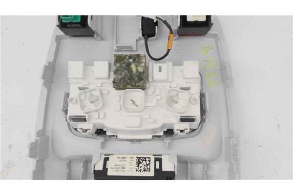 Recambio de luz delantero central techo para peugeot 308 sw 1.6 active referencia OEM IAM 96781445PR01 9677821577 