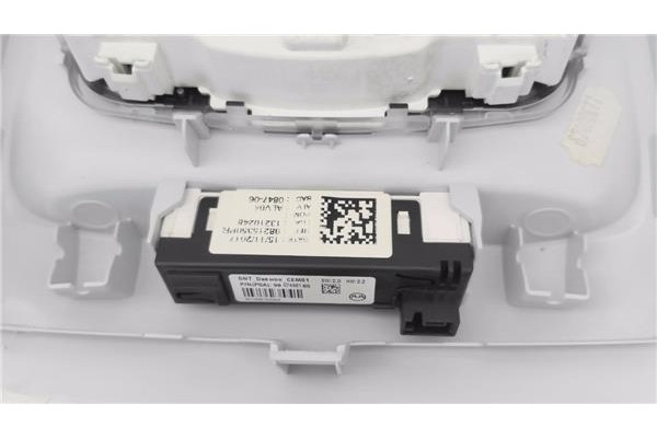 Recambio de luz delantero central techo para peugeot 308 sw 1.6 active referencia OEM IAM 96781445PR01 9677821577 