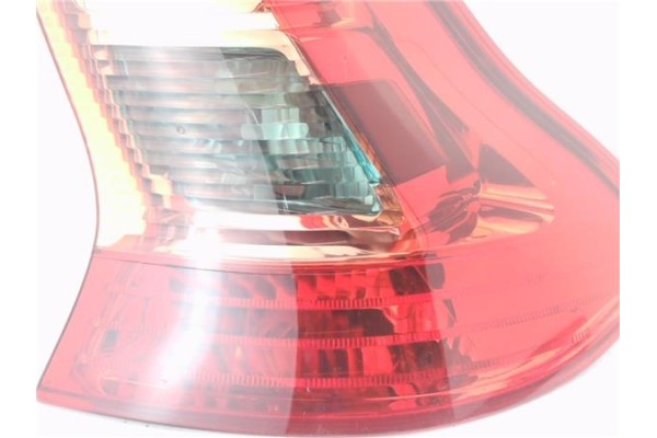 Recambio de piloto trasero derecho para citroen c4 coupe 1.6 hdi referencia OEM IAM 9646801677 4CXX13404A 