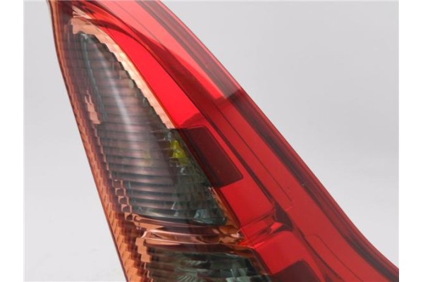 Recambio de piloto trasero derecho para citroen c4 coupe 1.6 hdi referencia OEM IAM 9646801677 4CXX13404A 