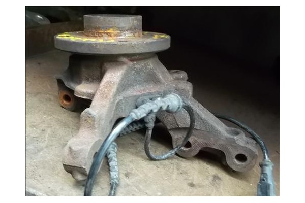 Recambio de mangueta delantero izquierda para renault twingo (cn0_) 1.5 dci (cn0u) referencia OEM IAM   