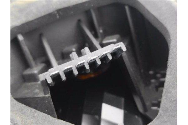 Recambio de piloto trasero derecho para opel corsa d 1.2 referencia OEM IAM 89037887 89318821 