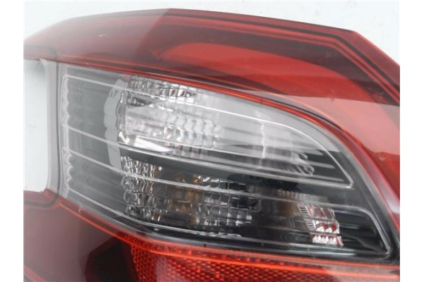 Recambio de piloto trasero izquierdo para peugeot 308 sw 1.6 active referencia OEM IAM 9823728680 81250102 