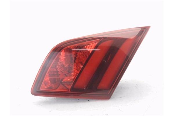 Recambio de piloto porton trasero derecho para peugeot 308 sw 1.6 active referencia OEM IAM 9677818280 81260201 