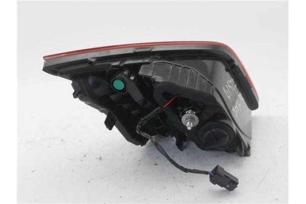 Recambio de piloto porton trasero derecho para peugeot 308 sw 1.6 active referencia OEM IAM 9677818280 81260201 