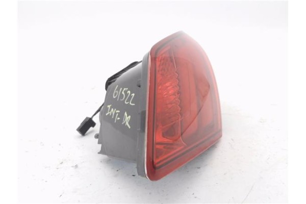 Recambio de piloto porton trasero derecho para peugeot 308 sw 1.6 active referencia OEM IAM 9677818280 81260201 
