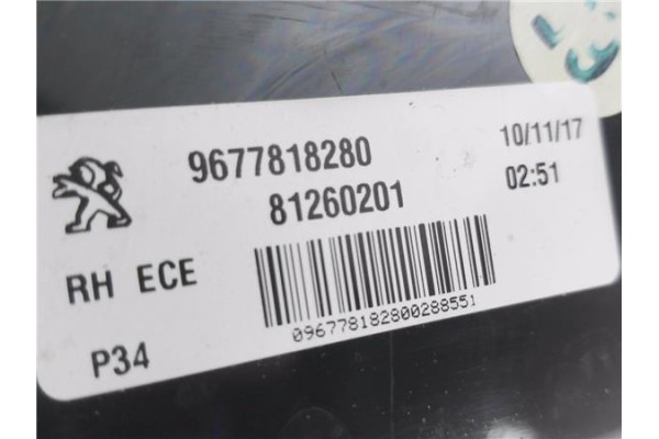 Recambio de piloto porton trasero derecho para peugeot 308 sw 1.6 active referencia OEM IAM 9677818280 81260201 
