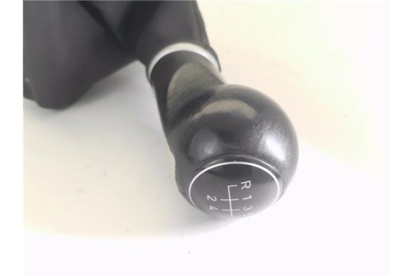 Recambio de pomo palanca cambio para seat ibiza berlina (6j5) 1.4 referencia OEM IAM 6J0863279  