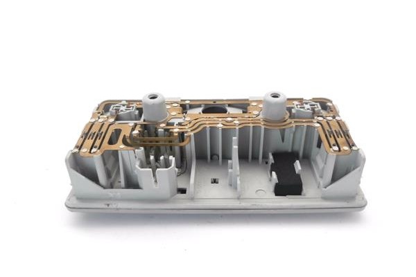 Recambio de luz delantero central techo para seat ibiza berlina (6j5) 1.4 referencia OEM IAM 3B0947105C  