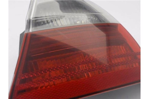 Recambio de piloto trasero derecho para bmw serie 3 berlina (e90) 3.0 330d referencia OEM IAM 63210406880  