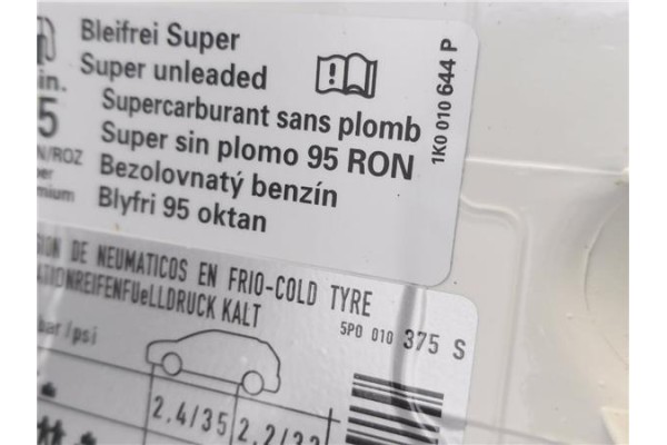 Recambio de tapa exterior combustible para seat leon (1p1) 1.2 reference referencia OEM IAM 5P0010375S 1K0010644P 