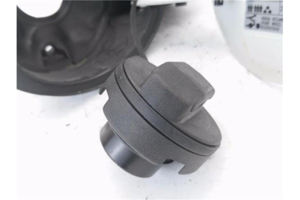 Recambio de tapa exterior combustible para seat leon (1p1) 1.2 reference referencia OEM IAM 5P0010375S 1K0010644P 
