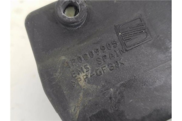Recambio de tapa exterior combustible para seat leon (1p1) 1.2 reference referencia OEM IAM 5P0010375S 1K0010644P 