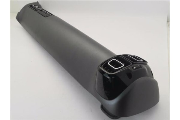 Recambio de rejilla entrada de aire para citroen c3 aircross 1.2 c-series referencia OEM IAM 13471197 39102617 