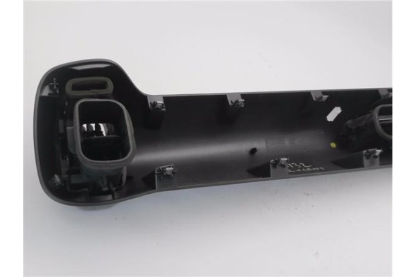 Recambio de rejilla entrada de aire para citroen c3 aircross 1.2 c-series referencia OEM IAM 13471197 39102617 