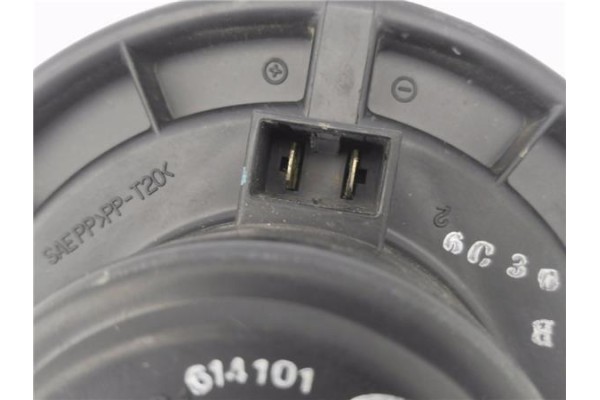 Recambio de motor calefaccion para ssangyong rodius 2.7 270 xdi referencia OEM IAM 3361614101  