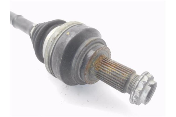 Recambio de palier trasero izquierdo para bmw serie 3 berlina (e90) 3.0 330d referencia OEM IAM 7533453A03  