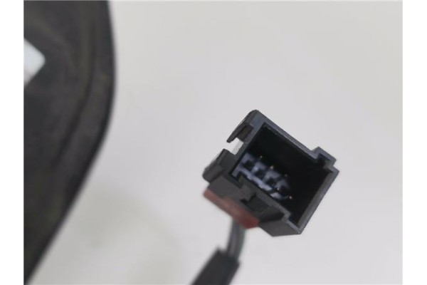 Recambio de retrovisor electrico izquierdo para peugeot bipper 1.4 básico referencia OEM IAM 735460571 E24020004 