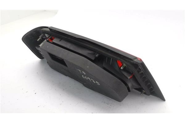 Recambio de piloto trasero derecho para peugeot 405 berlina 1.9 injection referencia OEM IAM P49019D  