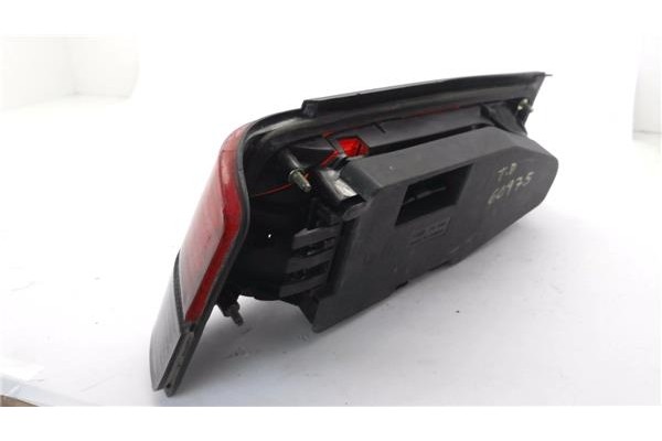 Recambio de piloto trasero derecho para peugeot 405 berlina 1.9 injection referencia OEM IAM P49019D  