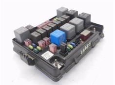 Recambio de caja fusibles/rele para ssangyong rodius 2.7 270 xdi referencia OEM IAM A105ED 6D18M 