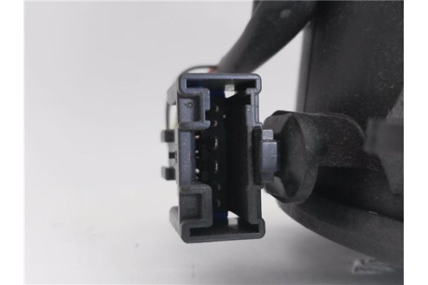 Recambio de motor cierre centralizado delantero derecho para peugeot 1007 1.4 sporty referencia OEM IAM 968218968000 1687667503 